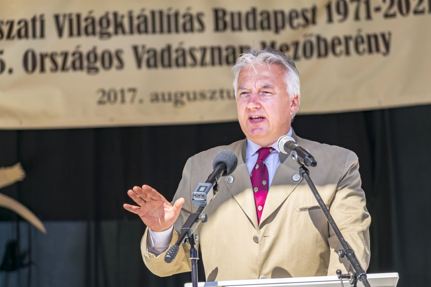 dr. Semjén Zsolt miniszterelnök-helyettes, az Országos Magyar Vadászati Védegylet elnöke a 25. Országos Vadásznapon (2017. augusztus 26., Mezőberény)